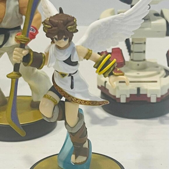 SUPER SMASH BRO NINTENDO AMIBO~Link~ Street Fighter Ry4~ Corrin Player~and MORE - Picture 12 of 14